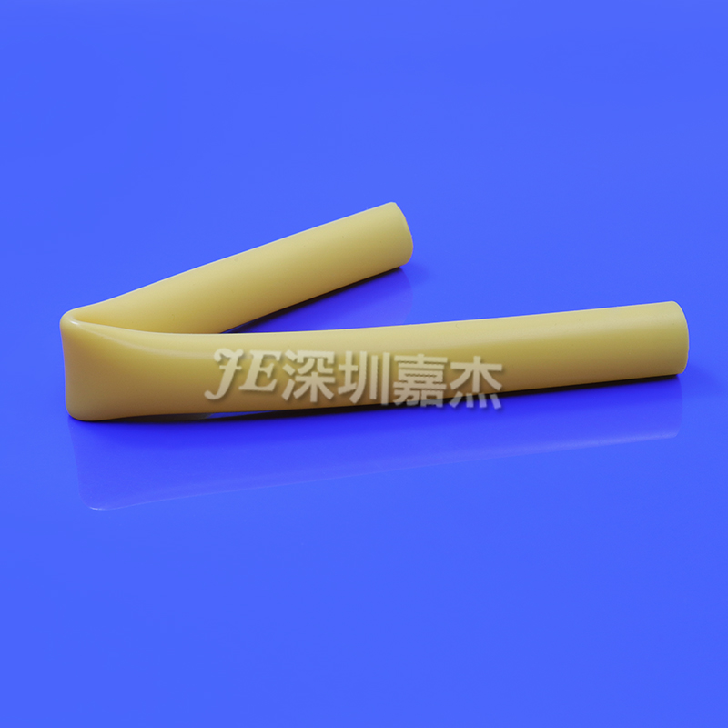 男人操白丝美女双色硅胶管